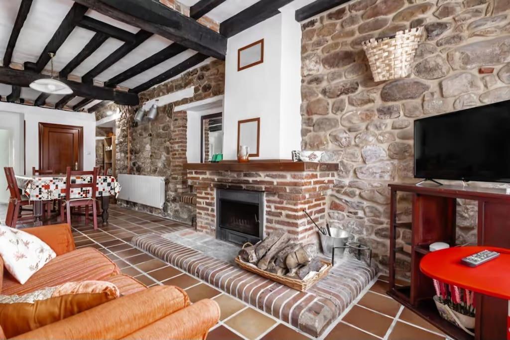La Jomeruca ,Espaciosa Casa Rural Cerca De Playa Y Montana Carranceja エクステリア 写真